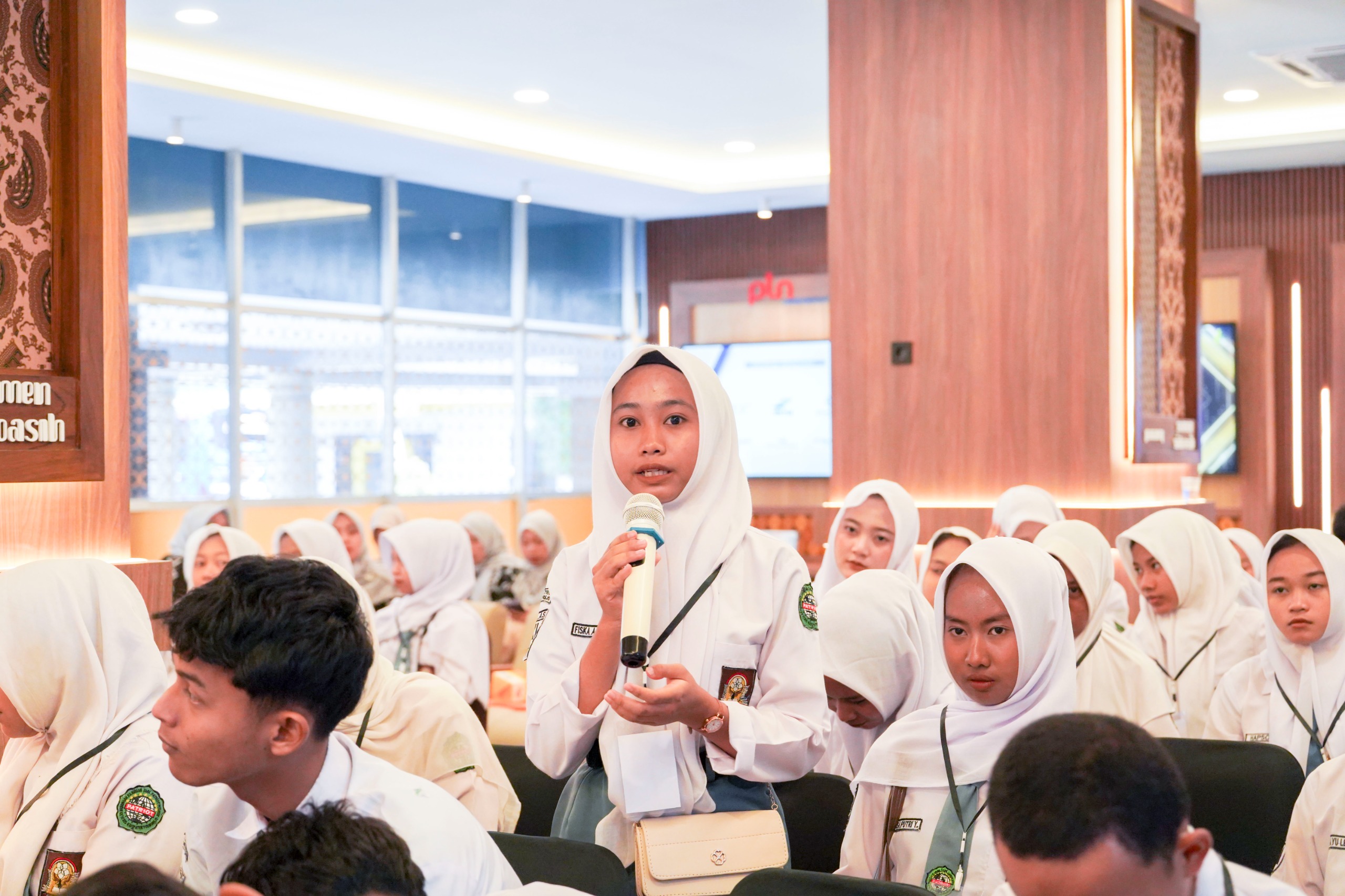 kunjungan-smk-patriot-pituruh-di-pln